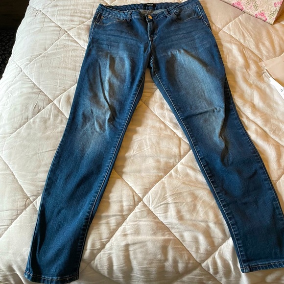 Kensie Jeans - Picture 2 of 3